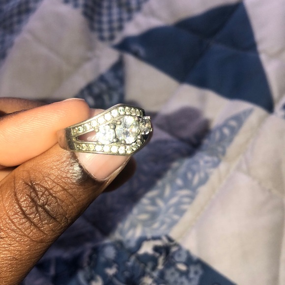 Ring - Picture 2 of 4